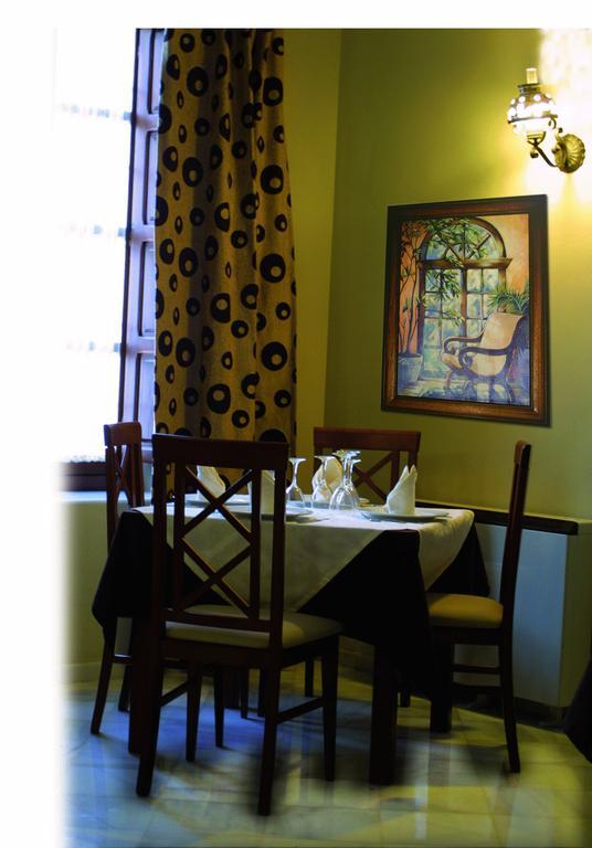 Hotel La Enrea Montefrio Restoran gambar